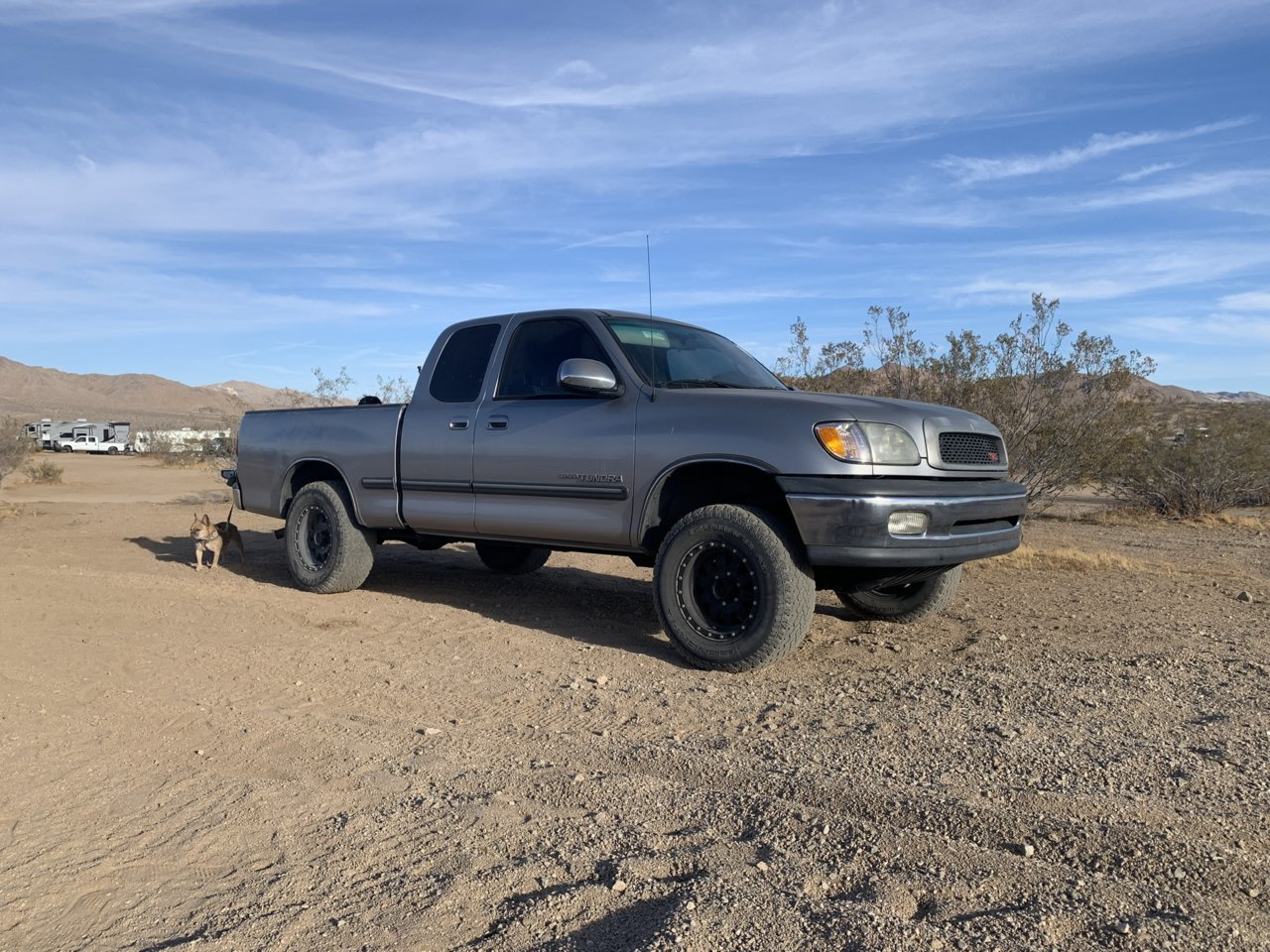 02tundra.jpg