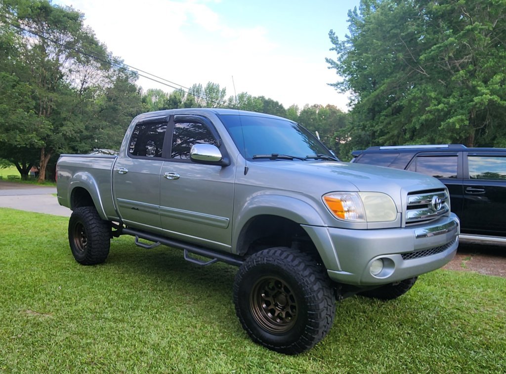 06tundra.jpg