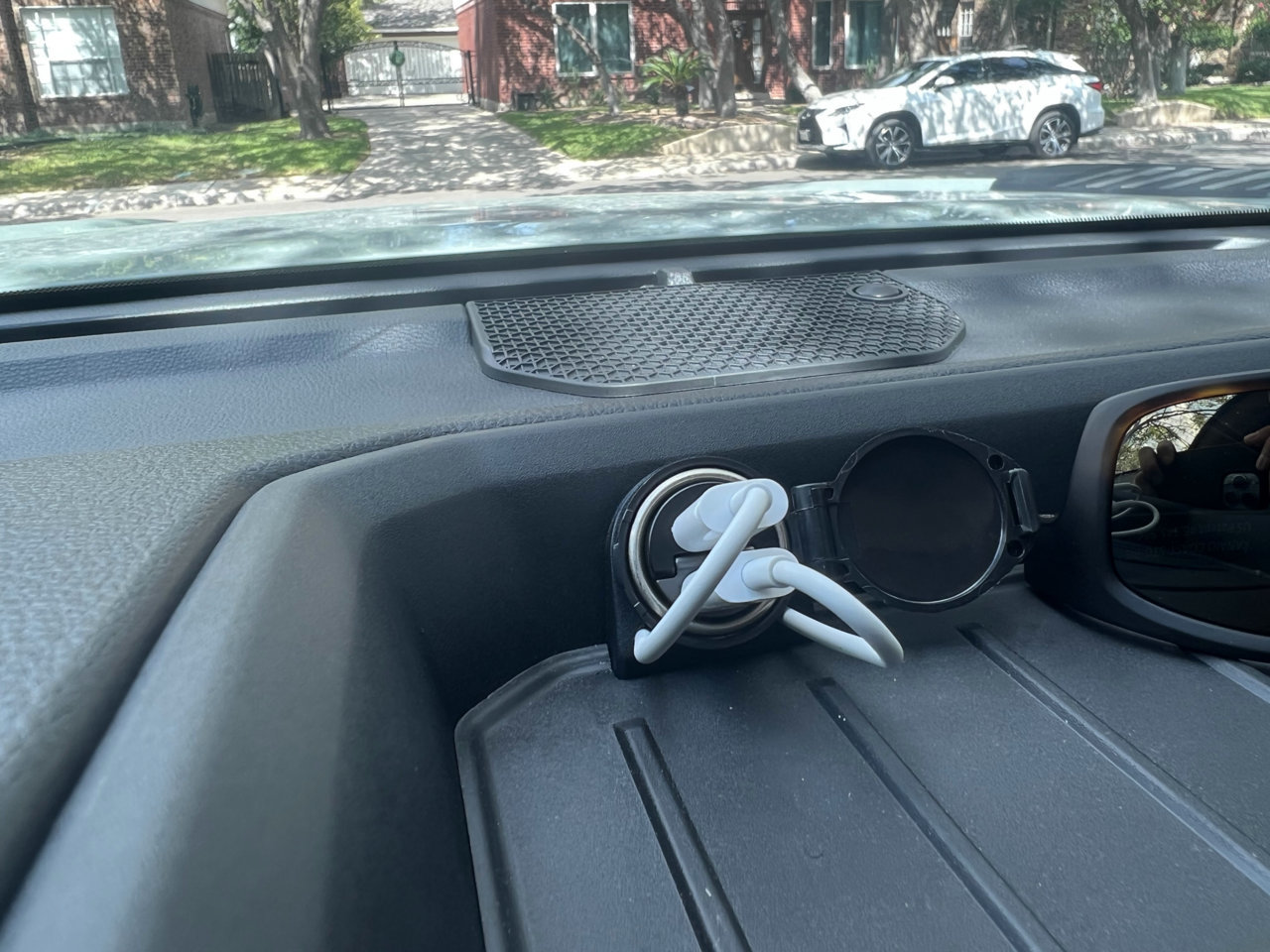 Dual Apple MagSafe Wireless charging mod. Toyota Tundra Forum