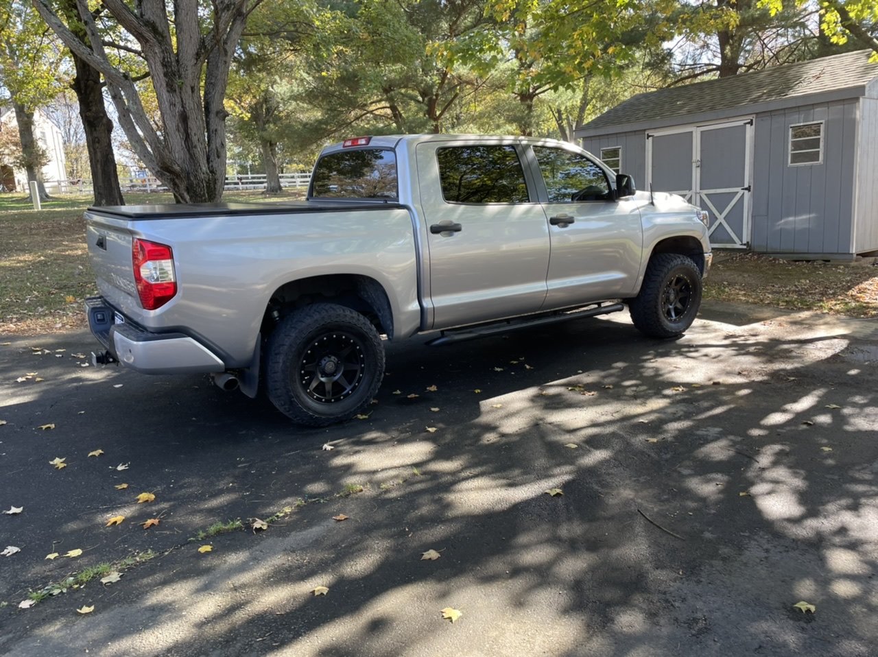 Mods Please close: I want to trade for 285/70r17 | Toyota Tundra Forum