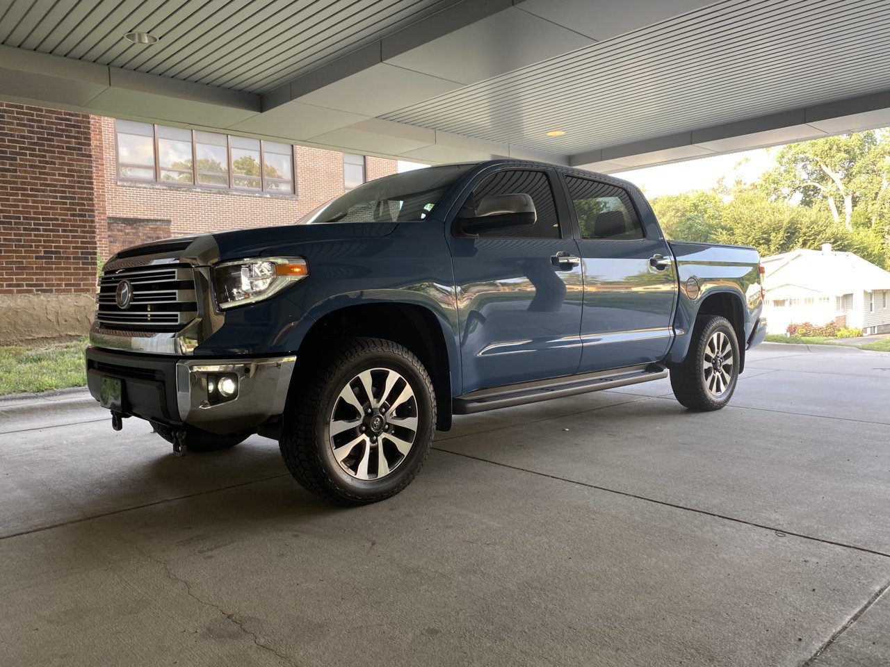 New Tundra owner - I wave | Toyota Tundra Forum