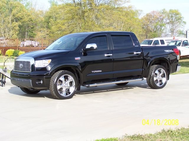 Категория на тундру. Тойота тундра Крюмакс. Тойота тундра Лимитед. Toyota Tundra Limited Edition. Toyota Tundra диски.