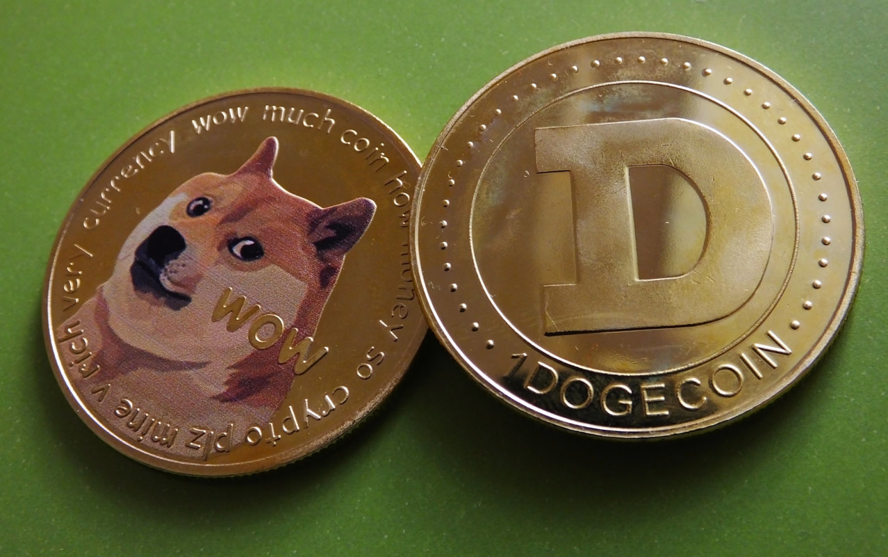 106881294-1620749189576-gettyimages-1232802276-Dogecoin.jpg