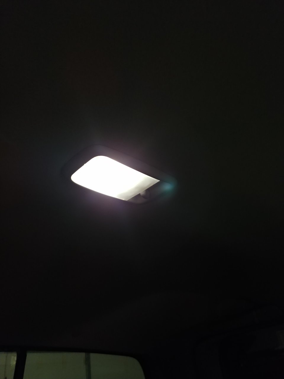 1226181923.jpg