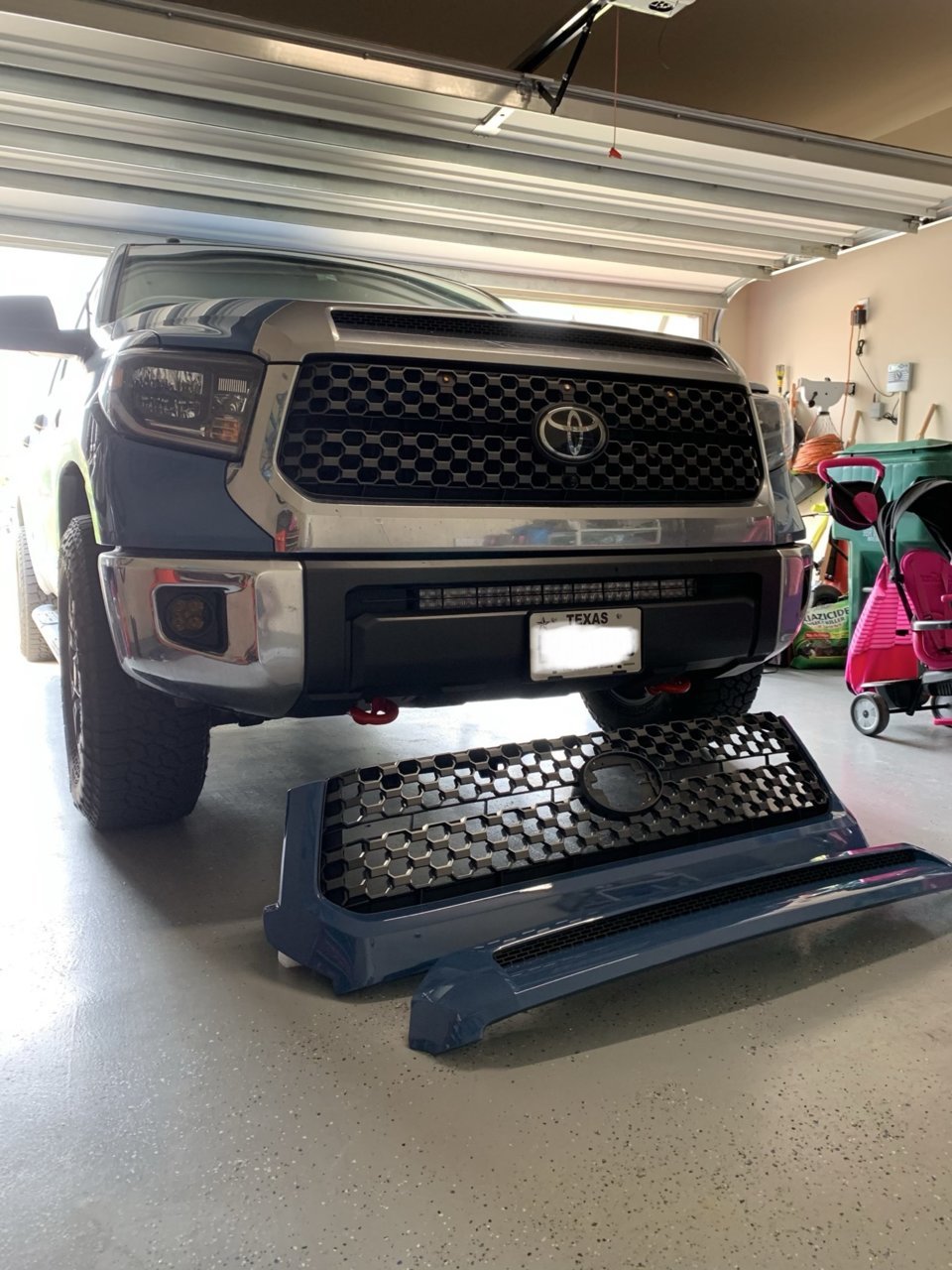 2019 SR5 Hood Bulge and Grill surround Toyota Tundra Forum