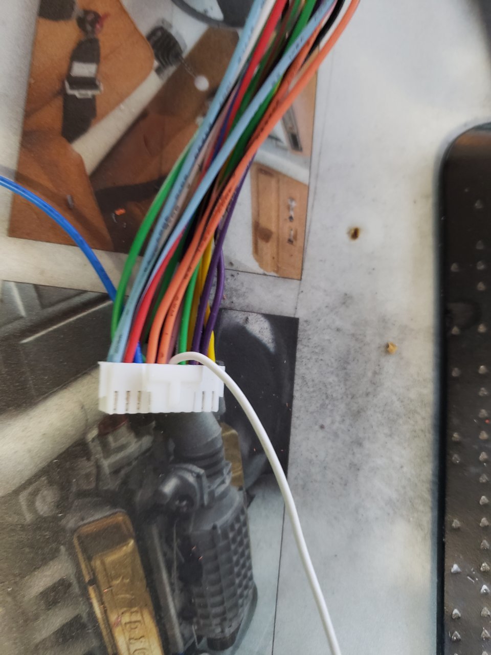 18 tundra lock wire.jpg