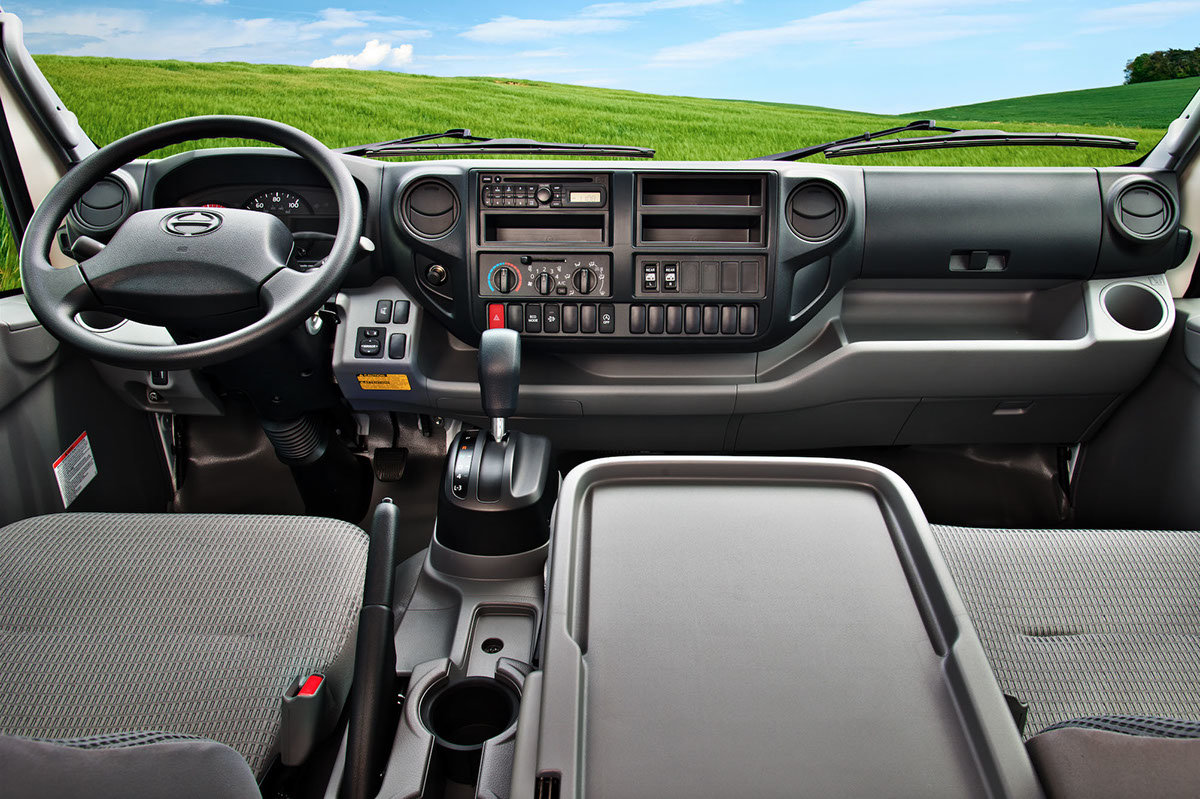 195h_interior.jpg