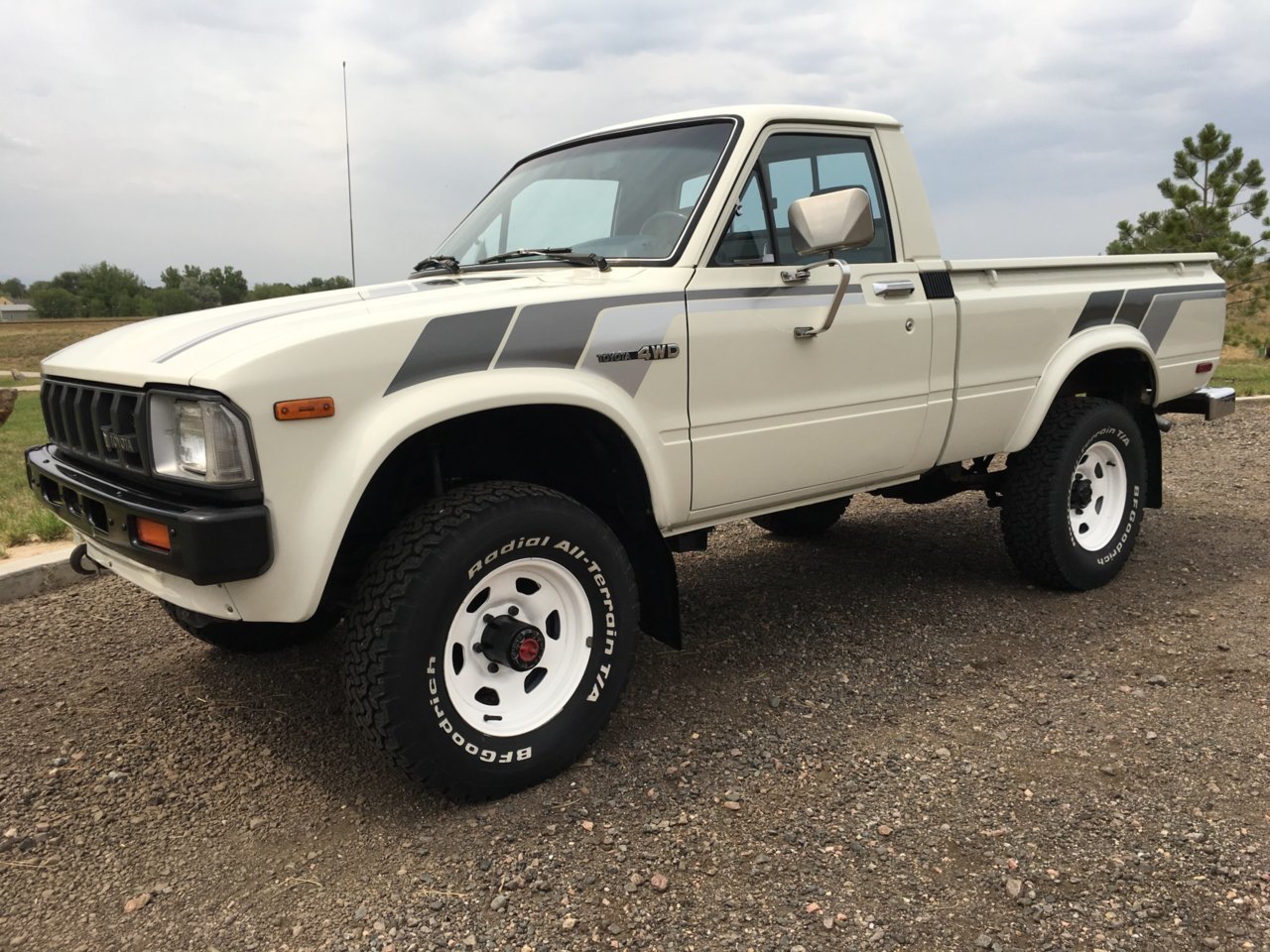 1982_toyota_4x4_pickup_153317527565ef66e7dff9f9876IMG_4822.jpg