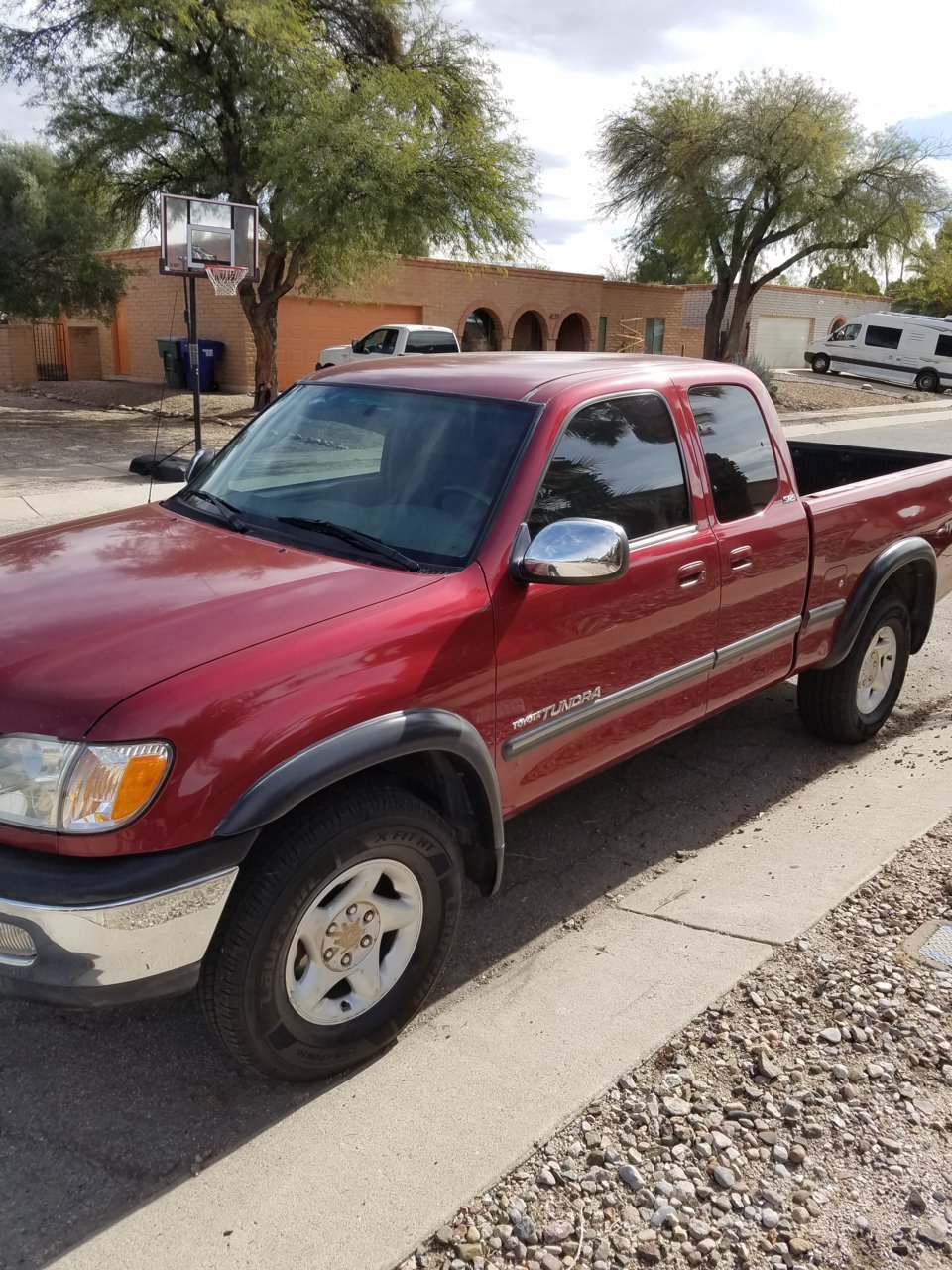 2000 Tundra.jpg
