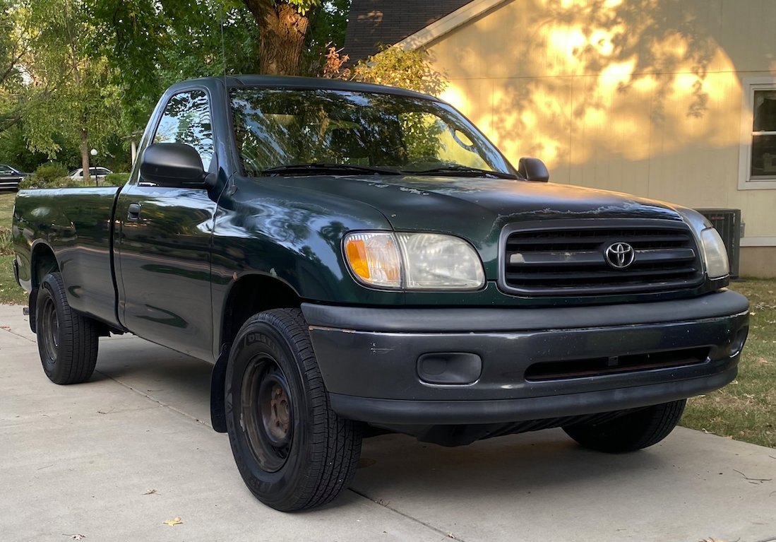 2000 Tundra.jpg