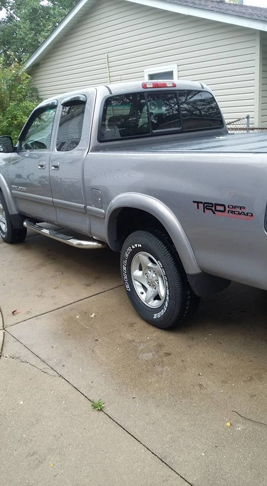 2000 tundra.jpg