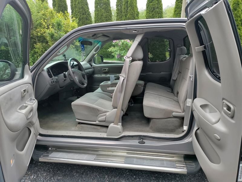 2001 Tundra Access Cab-9s.jpg
