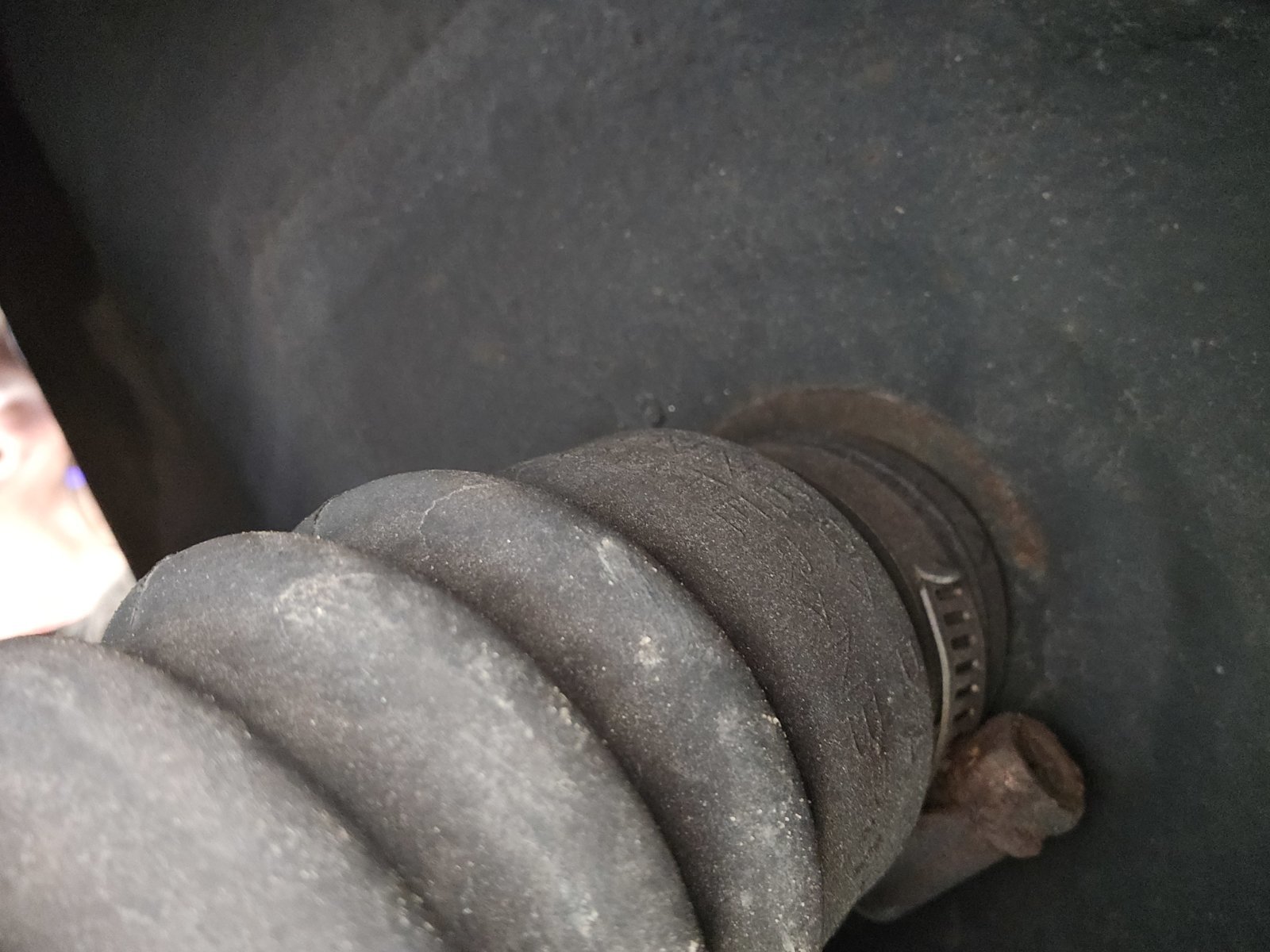 2002 Tundra -gas hose at gas tank - 1.jpg