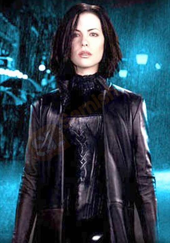 2003-Underworld-Selene-Kate-Beckinsale-leather-Coat-3.jpg