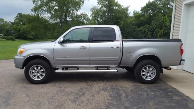 2006-toyota-tundra-crew-cab-darrell-waltrip-edition-1.jpg