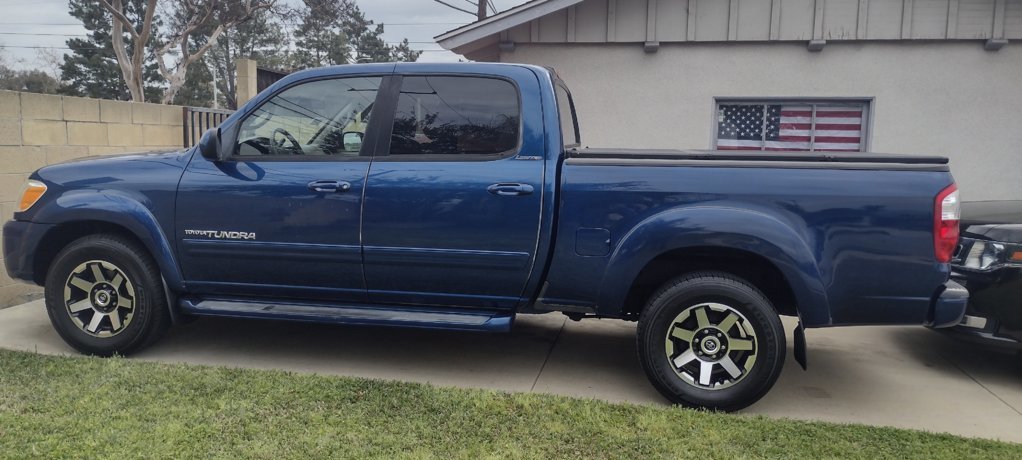 2006 Tundra.jpg