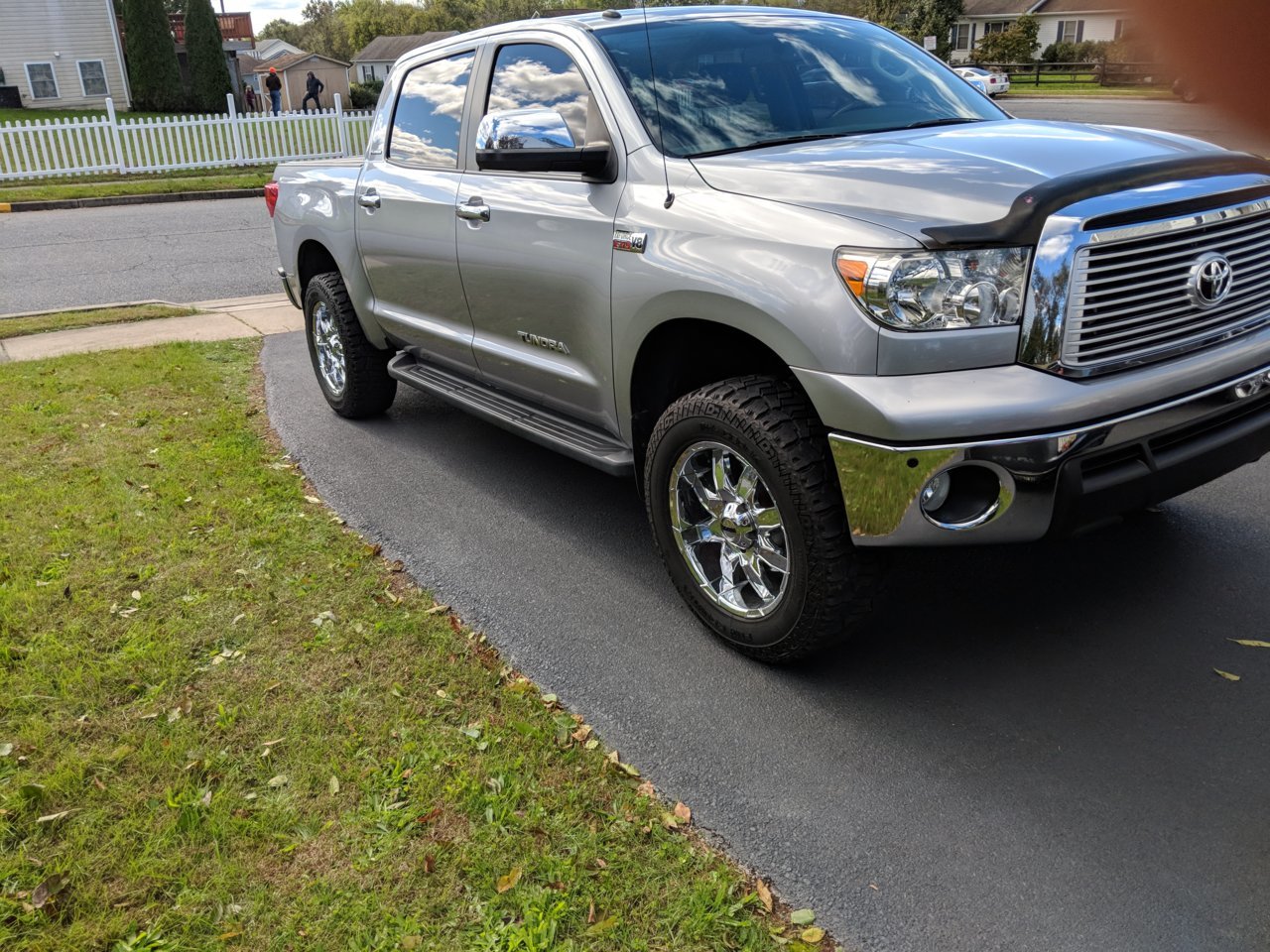 2012 tundra.jpg