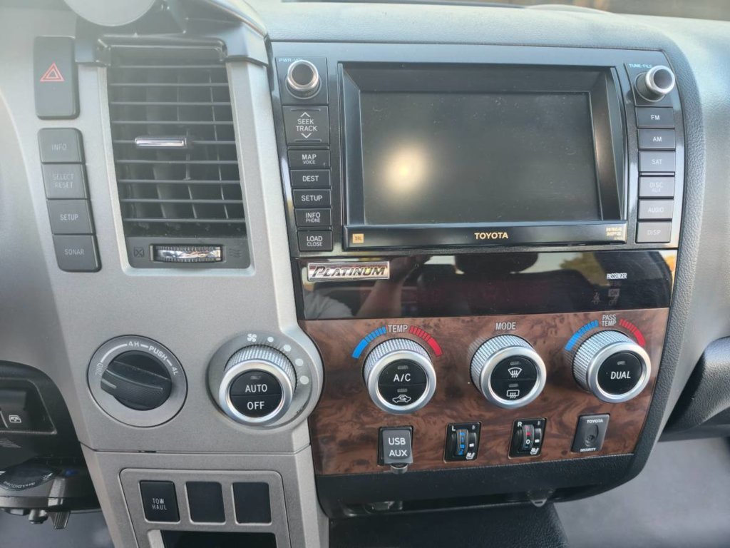 2013-tundra-platinum-limited-13.jpg