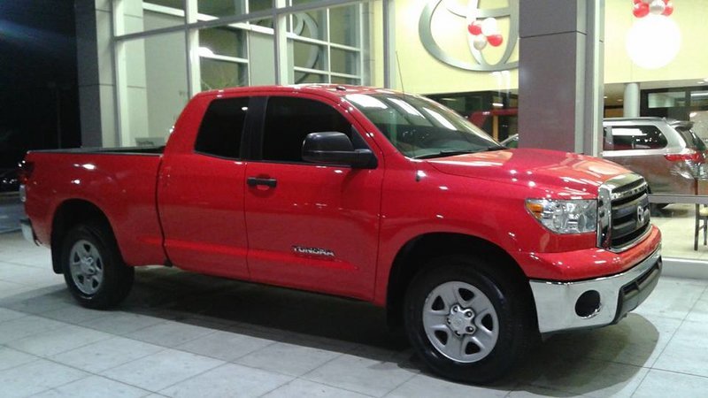 2013_Tundra_DblCab_Red.jpg