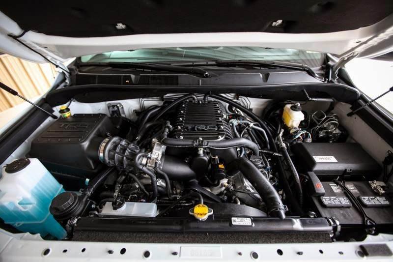 2014-toyota-tundra-with-hpe500-supercharged-upgrade-by-hennessey-performance-(11.jpg