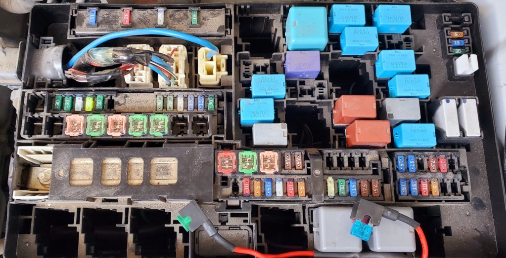 2015 Fuse Box under Hood open.jpg