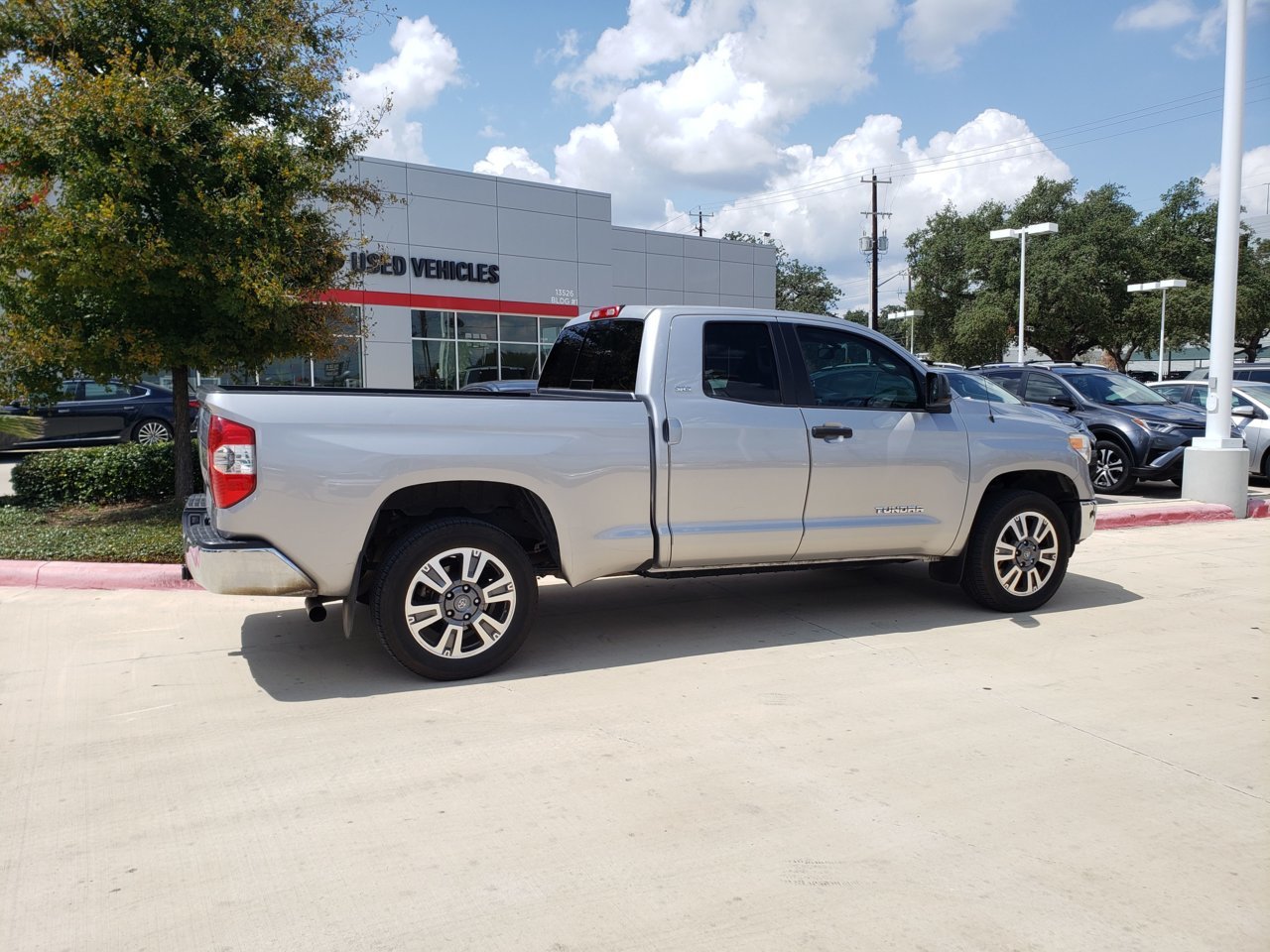 2015Tundra.jpg