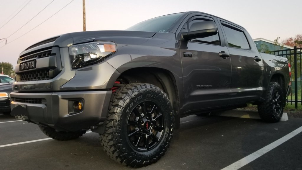 Official Tundra Wheel and Tire Setups - Pics and Info.