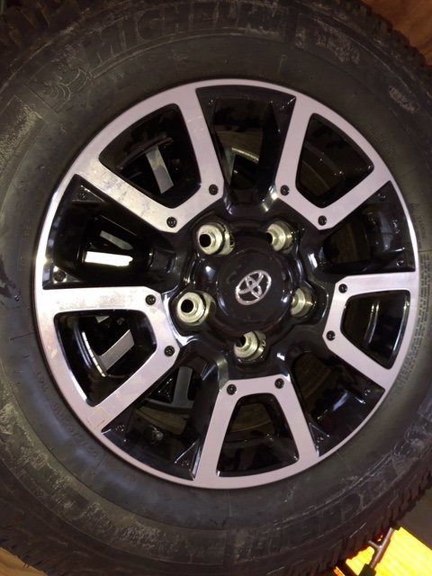 2018 TUNDRA FACTORY WHEELS AND TIRES.jpg