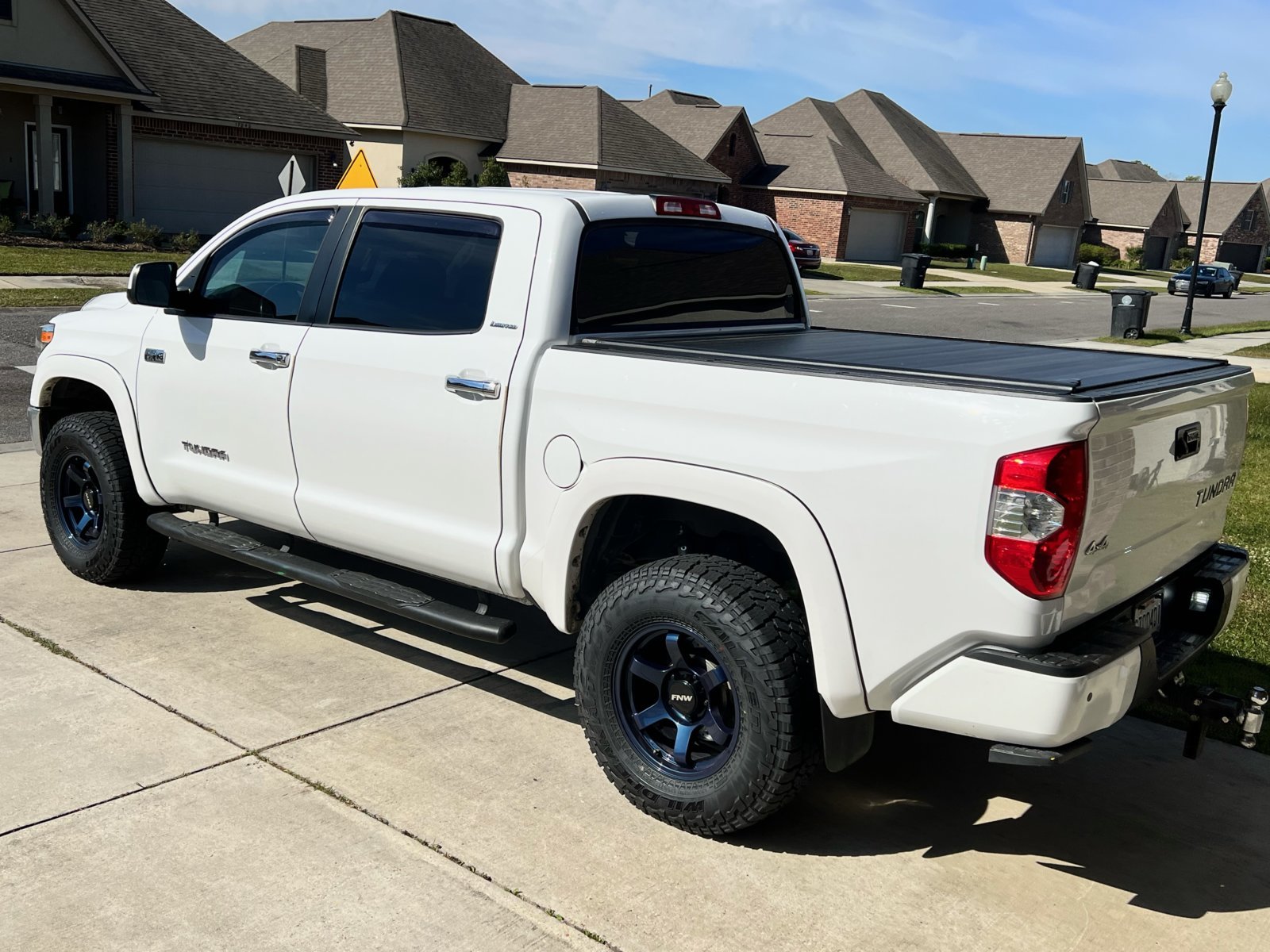 2018 Tundra SR5 white 3 inch lift 295-70R18 18x9 +18 5x150 BFD Flow Formed dark metallic blue.jpg