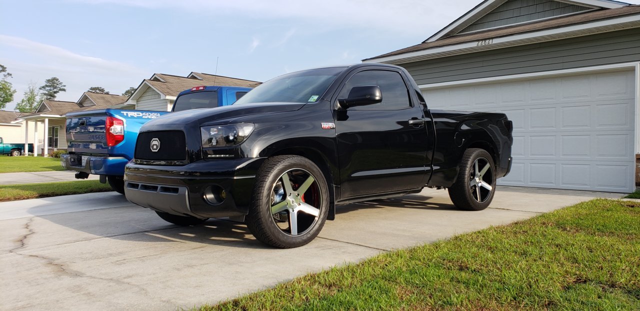 The 2007 is lowered 2.5/4.5 SOS Performance kit, TRD sway bar, 22x9.5"...