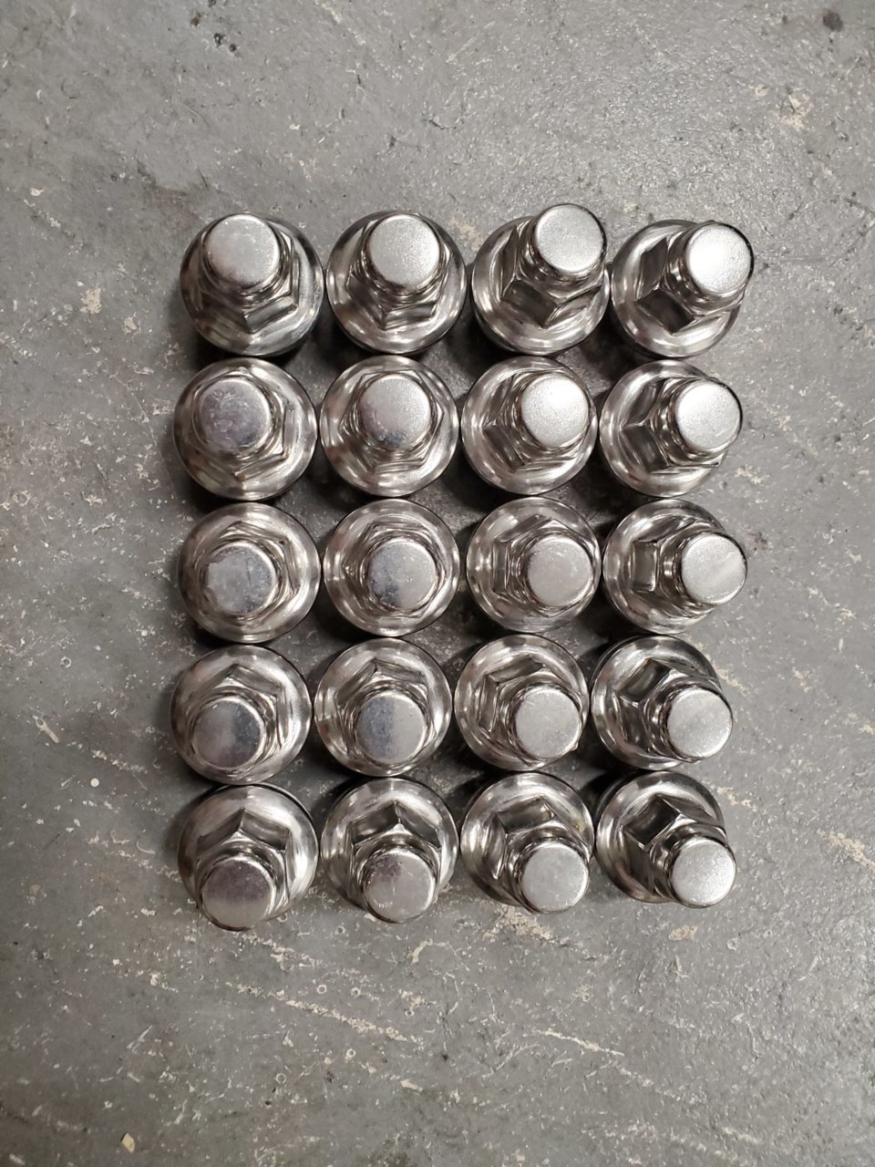 I am looking for a deal on a set of 20 Toyota lug nuts for 2nd/3rd gen Tundra factory alloy 2019 Toyota Tundra Lug Nut Torque Specs