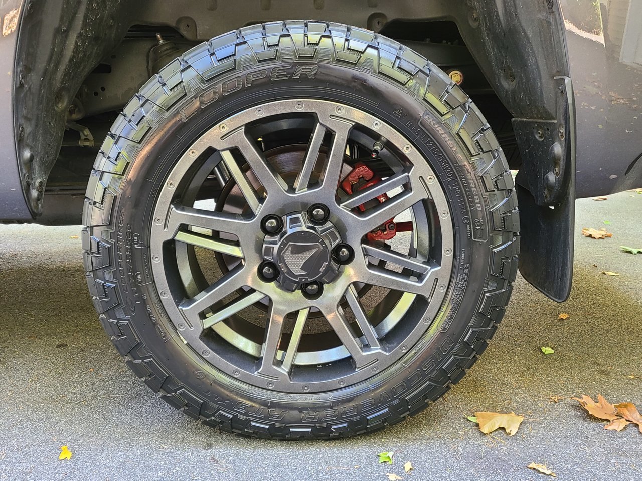 Black Lug Nuts | Toyota Tundra Forum