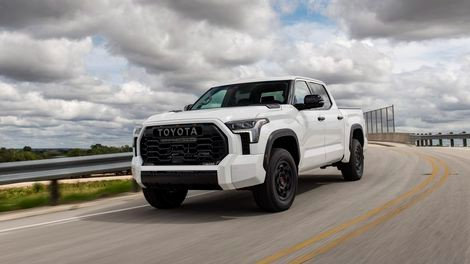 2022 toyota tundra trd pro edited grille split (1).jpg