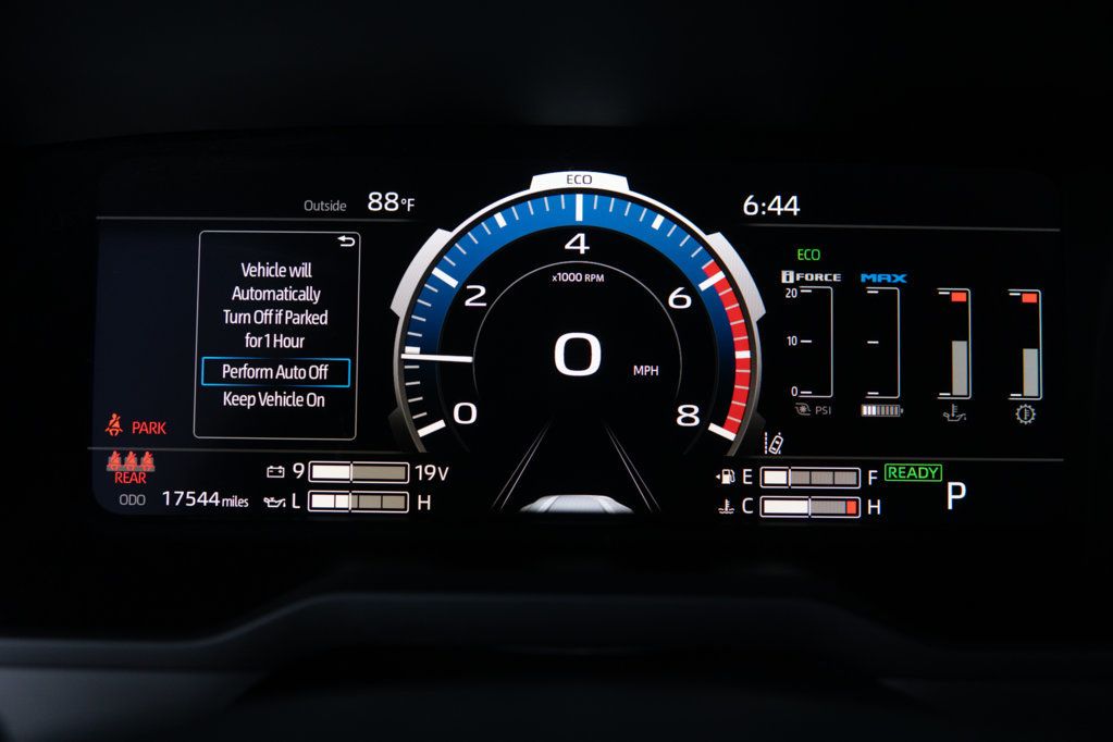2023-toyota-tundra-5TFJC5DB7PX024737-31.jpg