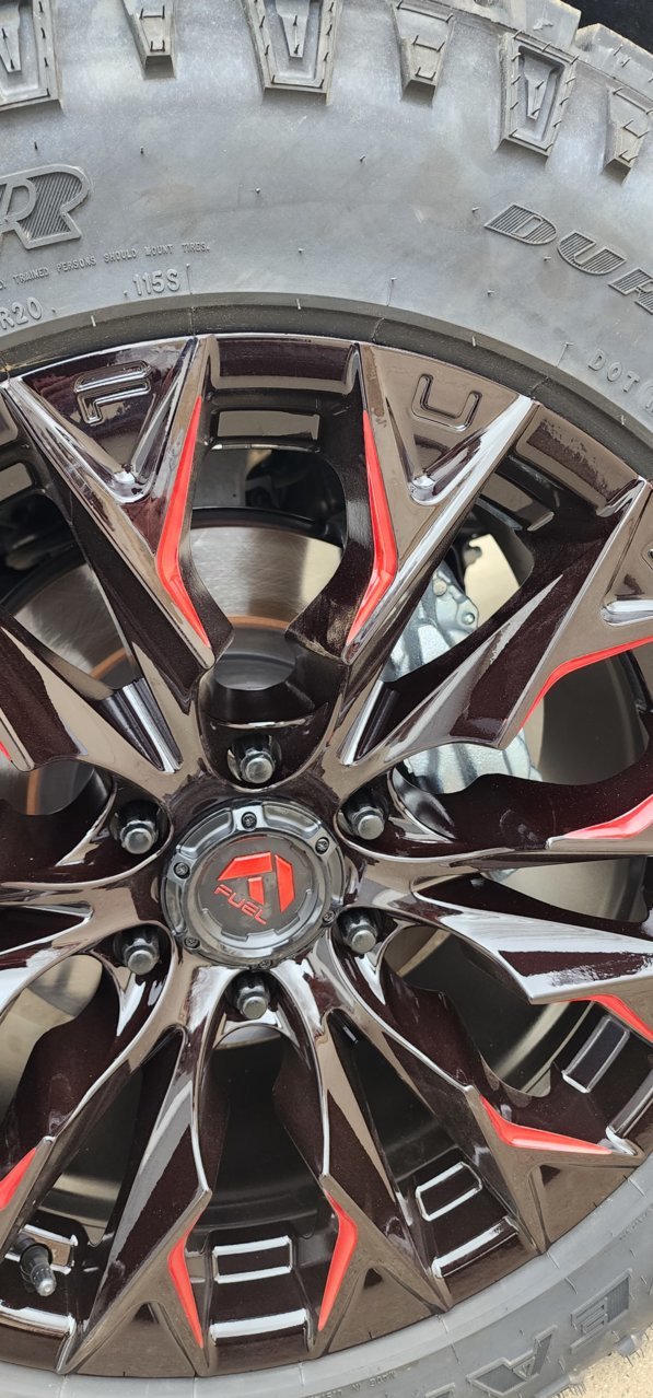 2023 Tundra Wheels Closeup.jpg