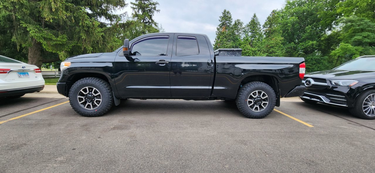 35's on stock suspension | Toyota Tundra Forum