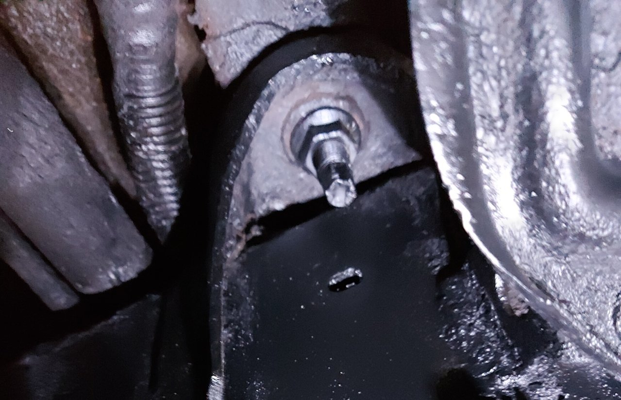 Broken Bed Bolt | Toyota Tundra Forum