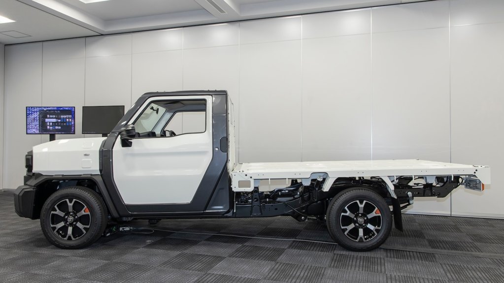 2024-Toyota-IMV-0-JMS-First-Drive-6.jpg
