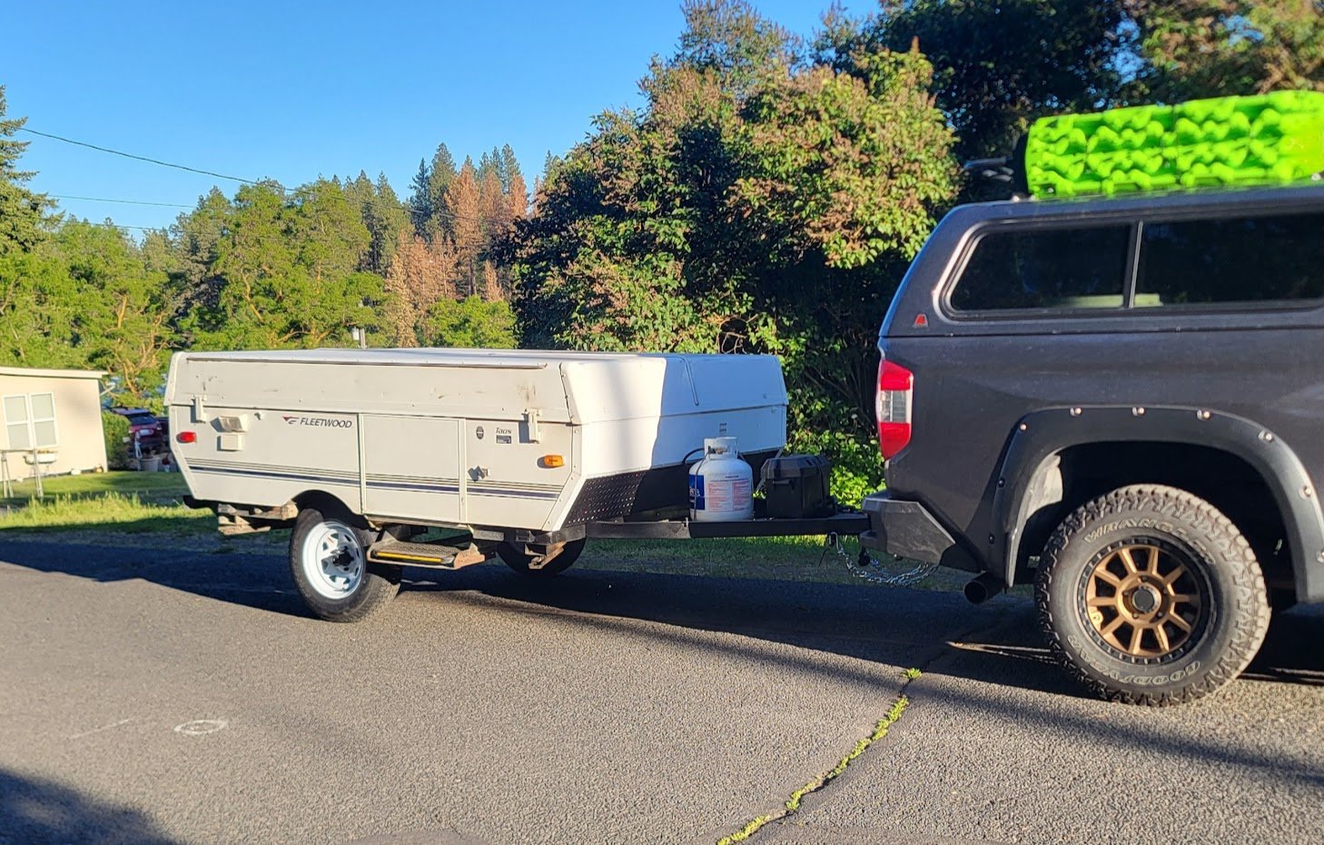 Lifted my pop up camper. Toyota Tundra Forum