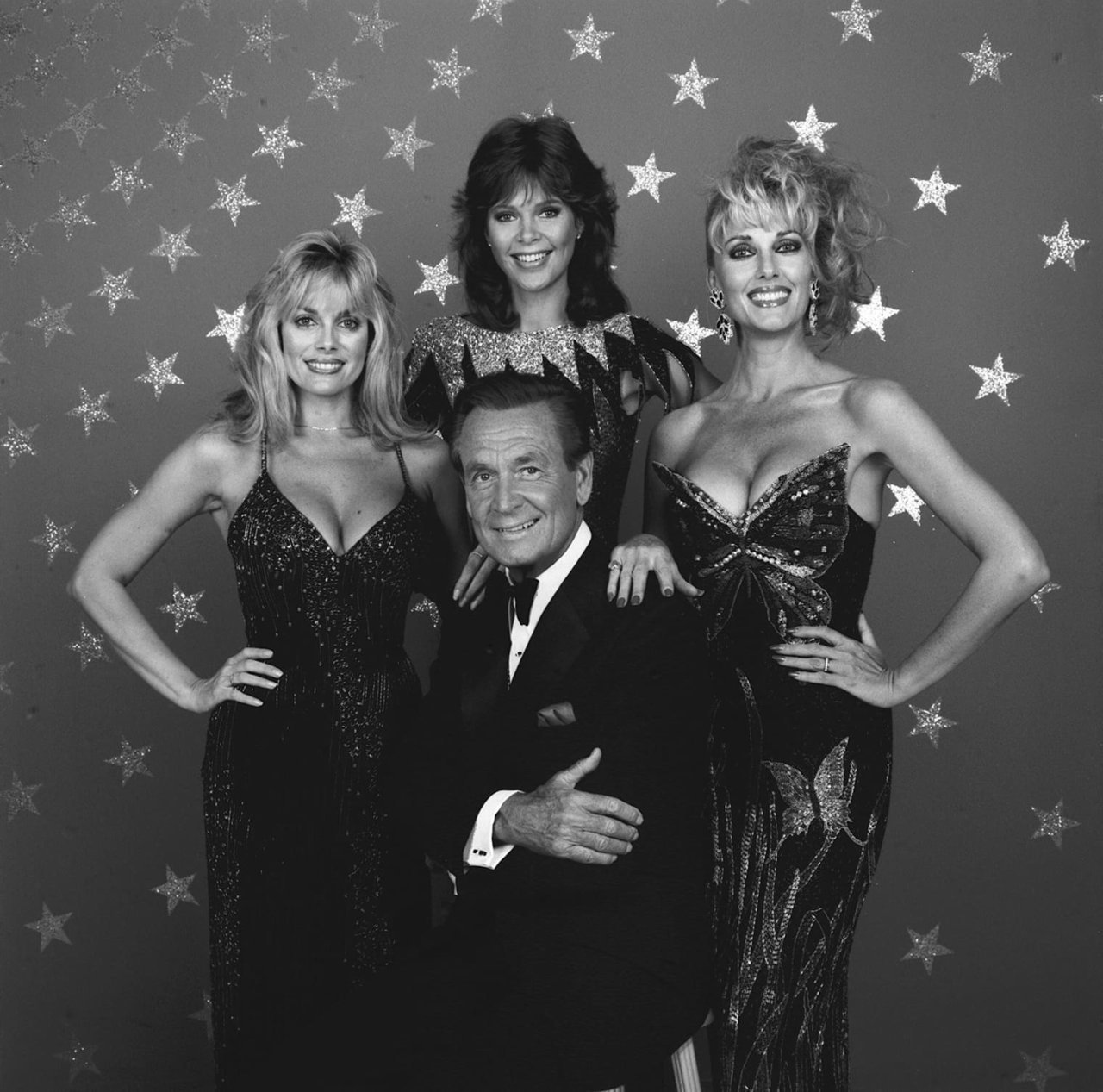 230711-bob-barker-with-hostesses-se-226p-576535.jpg