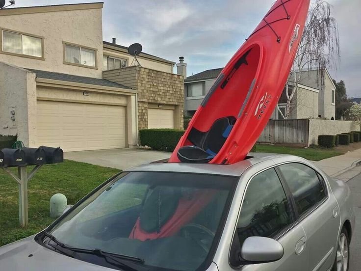 276a3000ee1d4eb6ac255cf484bb7fc5--kayaking-ideas-kayak-storage.jpg