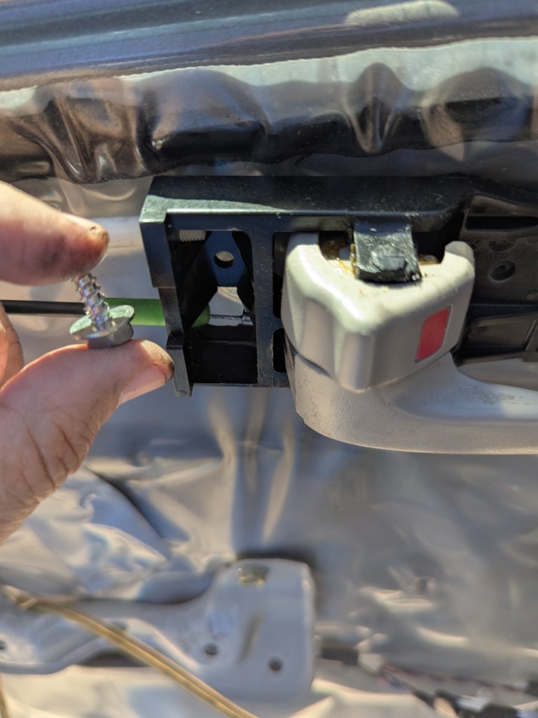 3.6 Removed Lock & Door mechanism and remove both cables.jpg