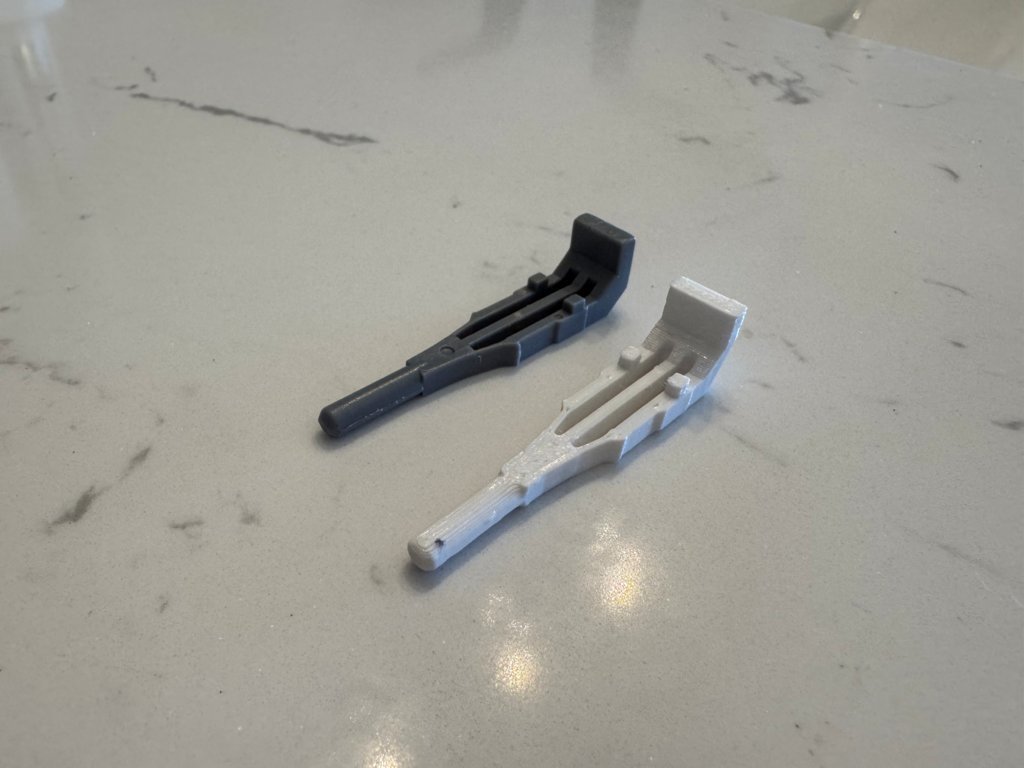 3d printed clip.jpg