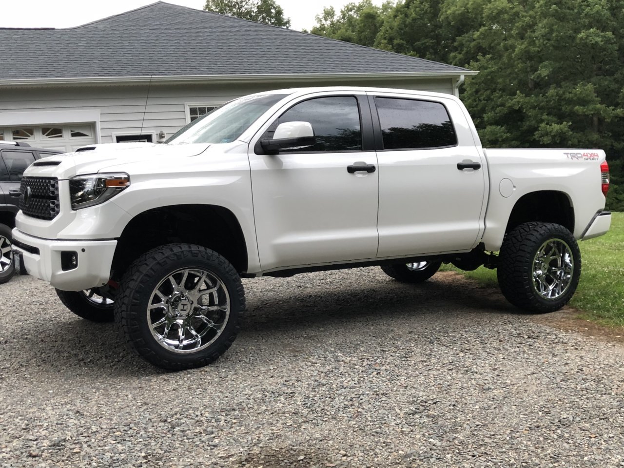 6" lift on 35's- Best Value | Toyota Tundra Forum