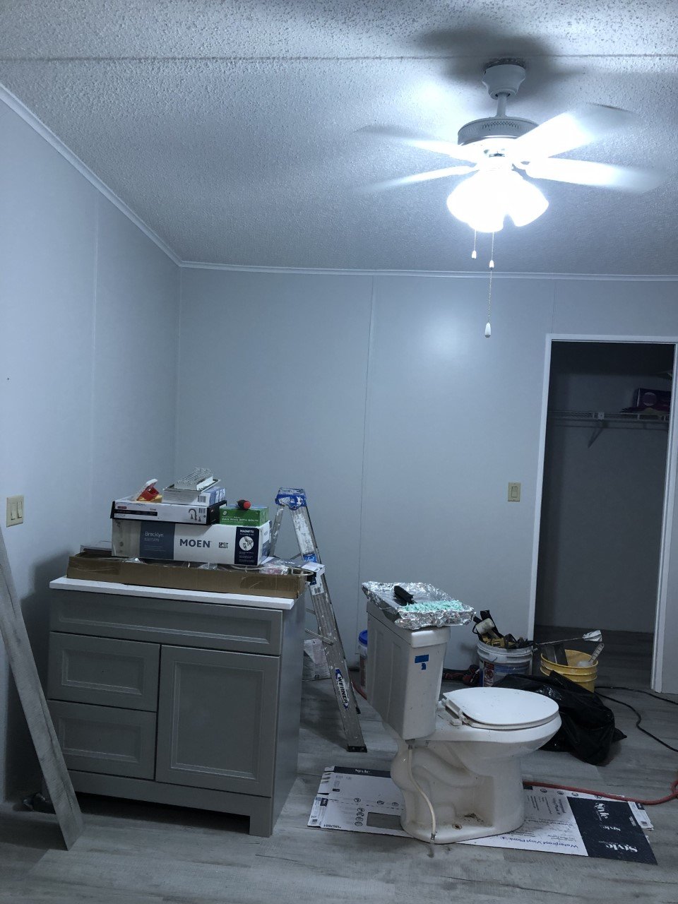 46 reno master bdrm.jpg