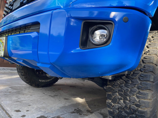 Voodoo blue front bumper with LED fog lights and 32