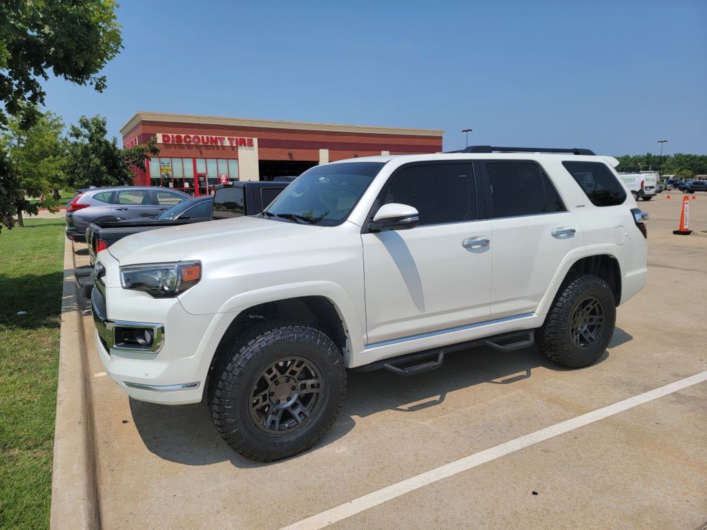 4Runner Limited white FNFX7863900G high gloss dark gunmetal 1200.jpg