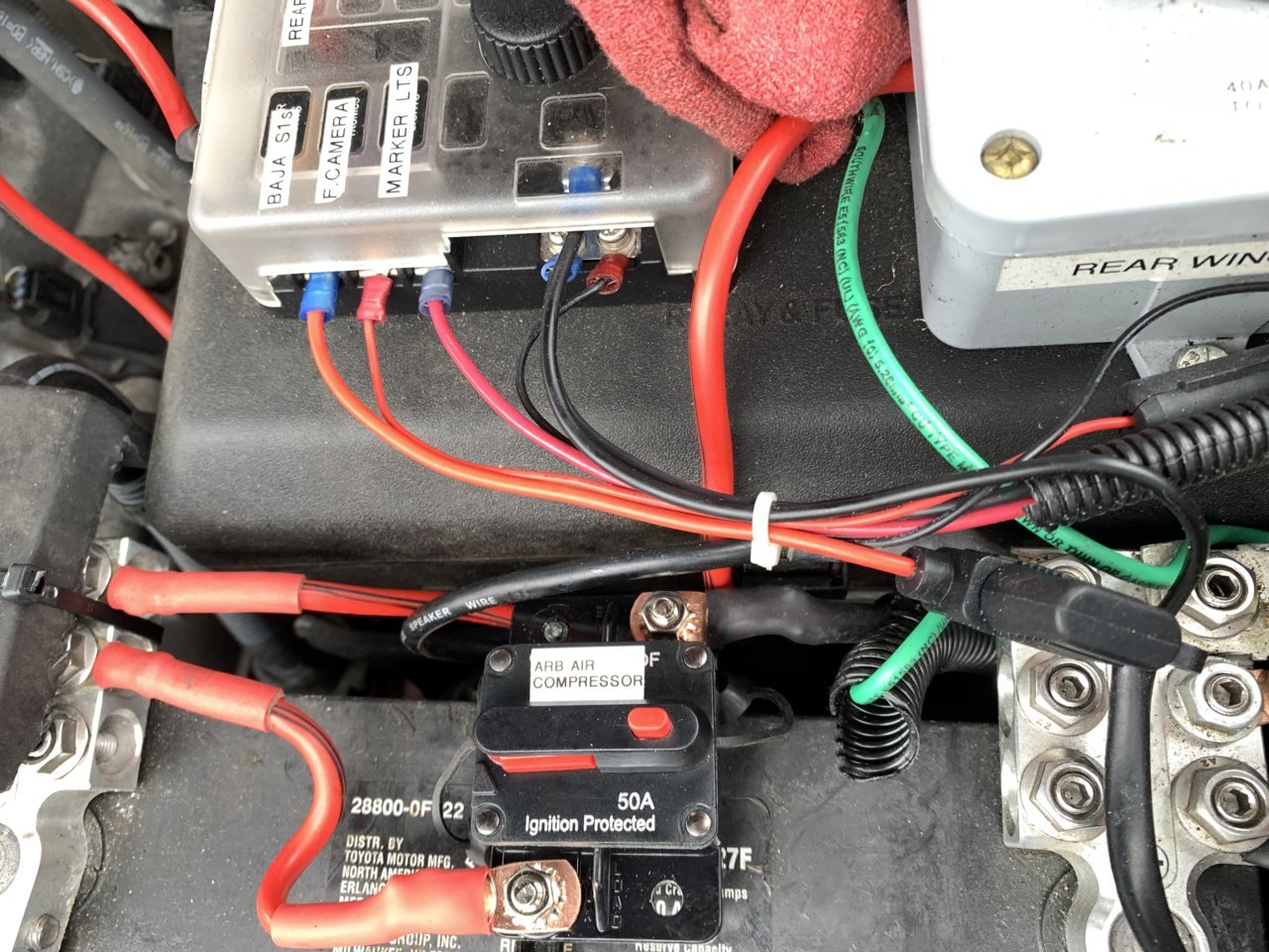 50A Resettable Circuit Breaker at battery.jpg
