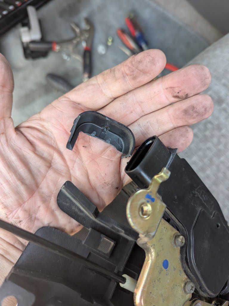 6.1 Breakway old casing to remove electrical plug.jpg