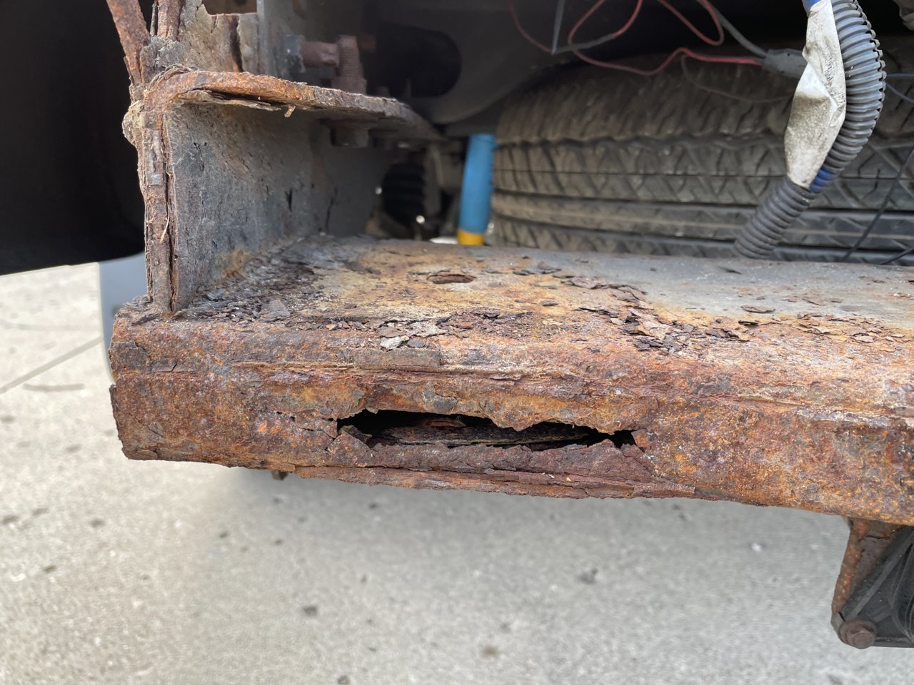 Does this look unsafe? Rusted hitch receiver on '08 v8 sr5